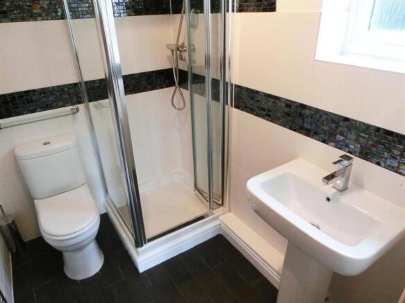 REFITTED EN SUITE SHOWER ROOM