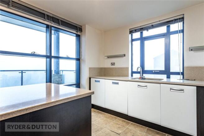 2 bed Apartment for sale Image 11