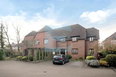 Ashmoor Lodge, 8 Beech Walk, Mill Hill, London, NW7