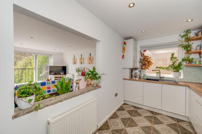 SITTING DINING ROOM AND KITCHEN