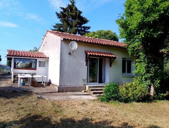 Photo 1