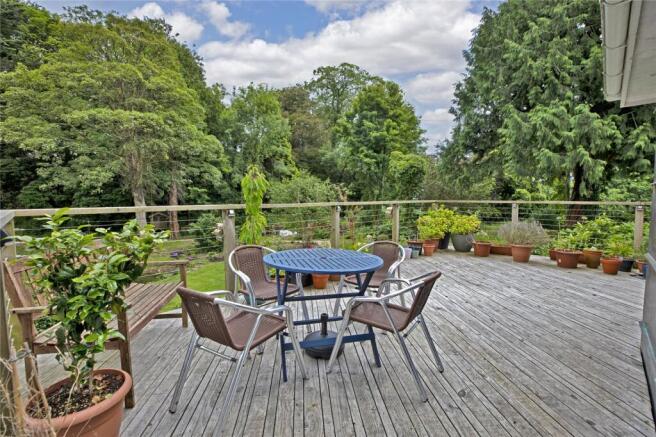 East Farwell Terrace