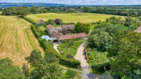 Stylish barn conversion in rural location close to Wedmore
