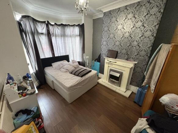 3 bed Terraced for sale Image 4