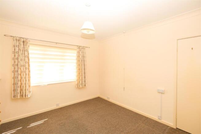 2 bed Detached Bungalow for sale Image 11