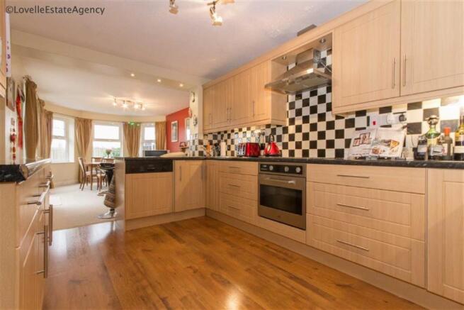 Open Plan Kitchen/Di