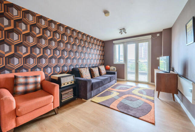 1333727-5-688b787...