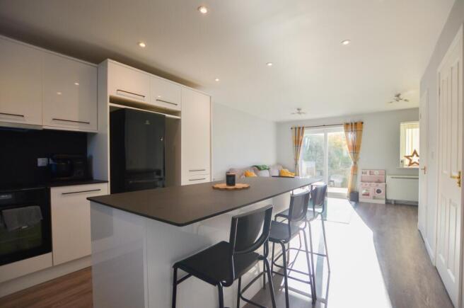1 Littleton Lane - TPS 01208 872728-04