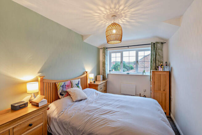 8626392-interior1...
