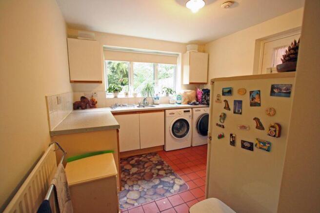 LARGE UTILITY ROOM