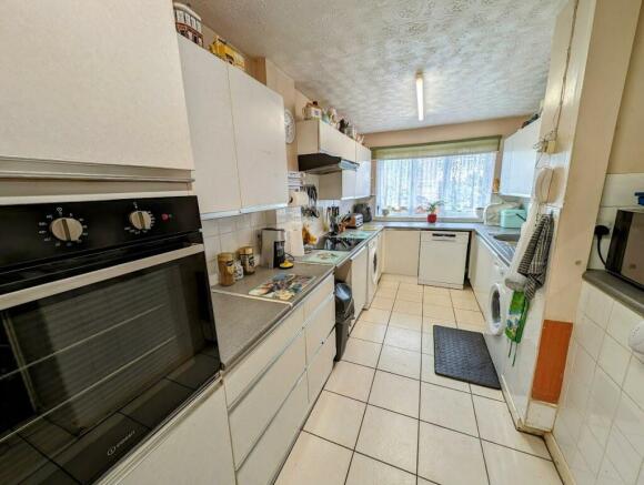 kitchen main.jpg