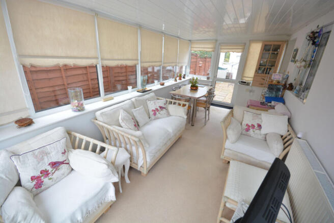 Waterloo Road, Poole, Dorset, BH17 photo 4
