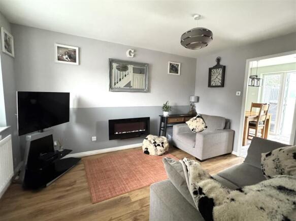 2 bed Semi-Detached for sale Image 10