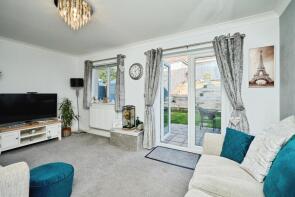 8, Glamis Gardens, East Cowes PO32 6BQ