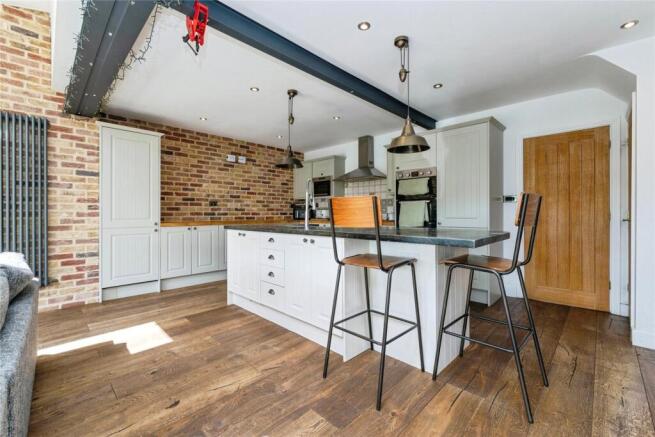 3 bed Semi-Detached for sale Image 4