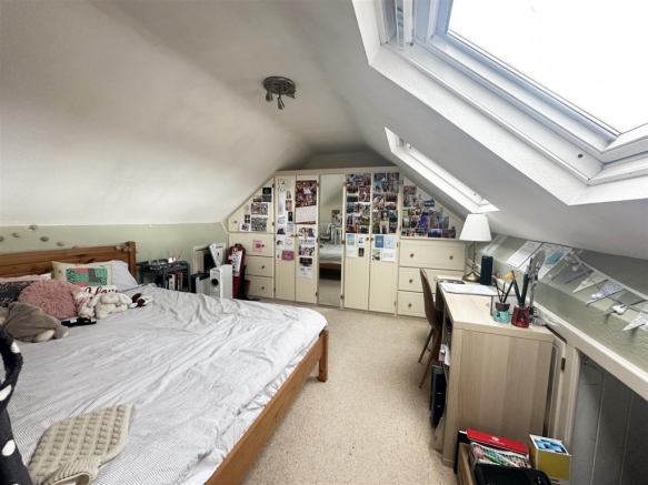 3 bed Terraced for sale Image 7