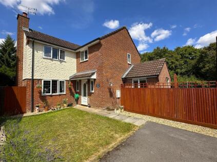 Cruse Close, Chippenham