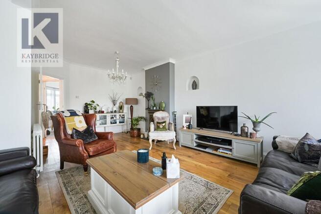 St Claire Drive, KT4 8UE