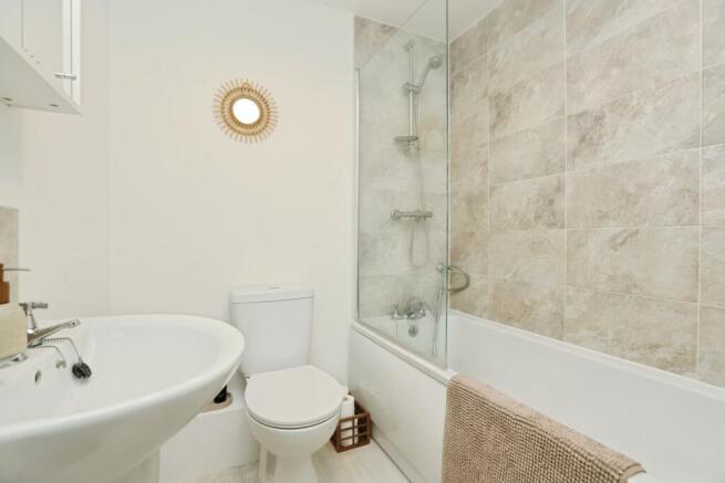3 bed Semi-Detached for sale Image 12