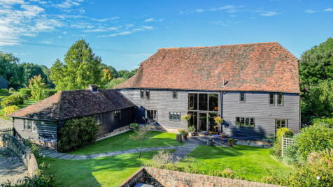 A 17th Century Barn Conversion In Sissinghurst