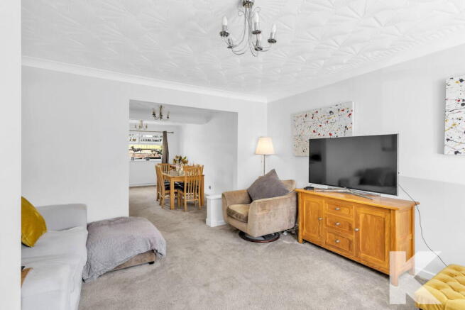 4 bed Detached for sale Image 8