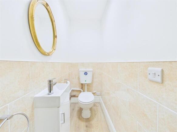 2 bed Duplex to rent Image 10