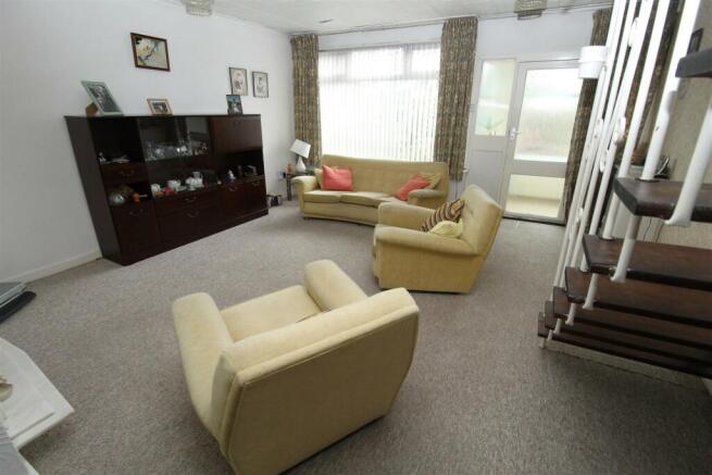 Lounge.JPG