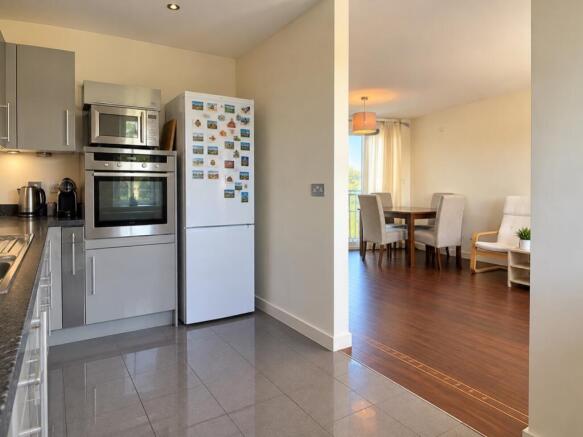 Call 02920 668585 to secure your viewing _61