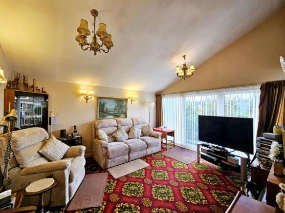 3 bed Detached Bungalow for sale Image 4