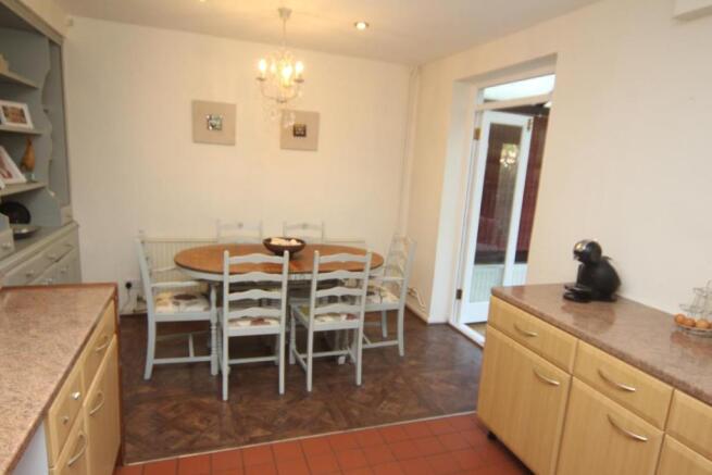 BREAKFAST KITCHEN - 