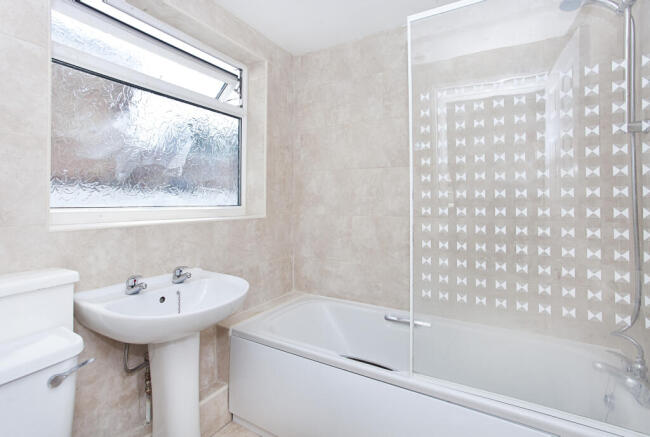 2 bed House to rent Image 5