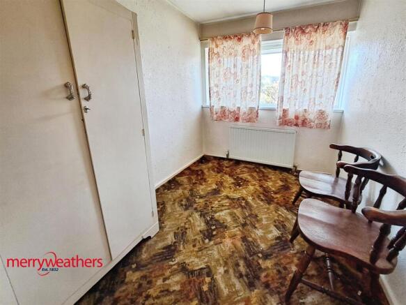 3 bed Terraced for sale Image 6