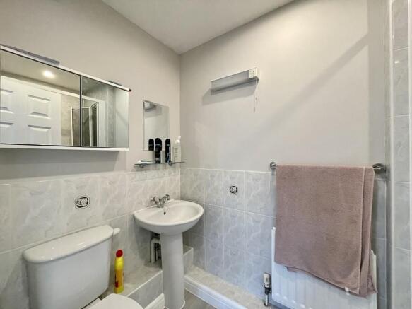 Ensuite (2)