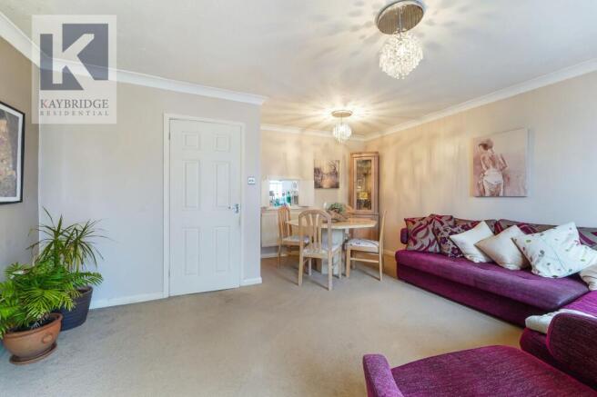 Alsom Avenue, Worcester Park - KT4 7EG