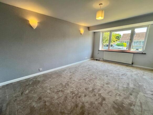 3 bed Semi-Detached Bungalow for sale Image 3
