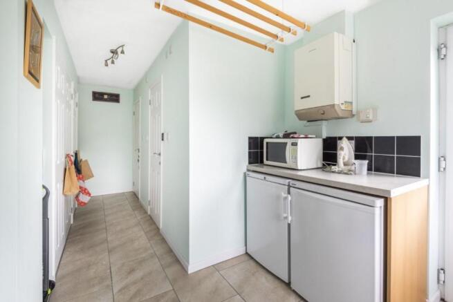 Utility Room (2)