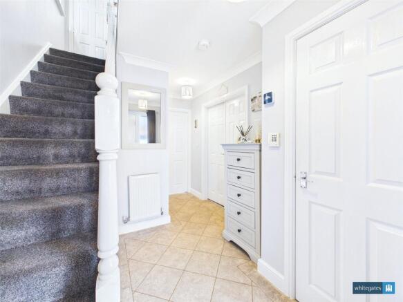 4 bed Semi-Detached for sale Image 5