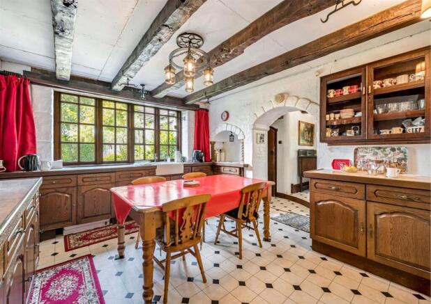 Dragonwyck Kitchen.jpg