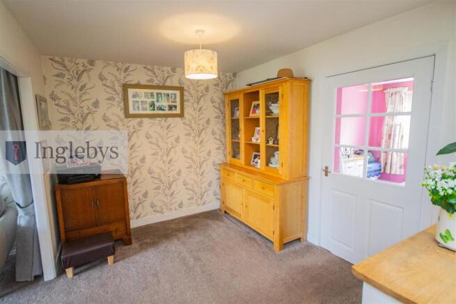 4 bed Semi-Detached for sale Image 7