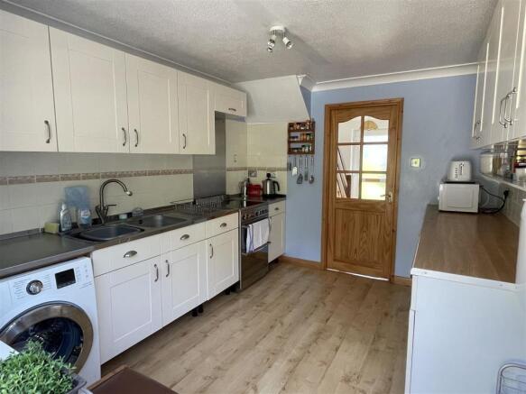 Kitchen: