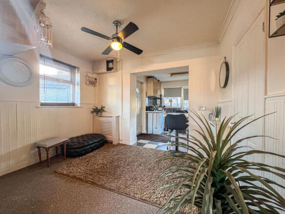 13 Lewis Smith Avenue - dining room