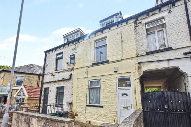 5 bed Terraced for sale in bradford