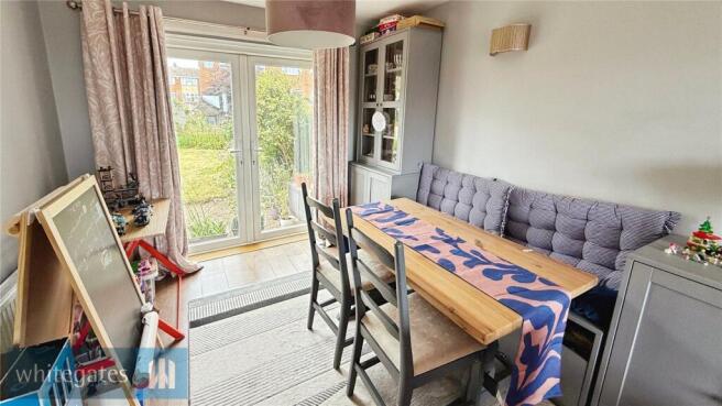 3 bed Semi-Detached for sale Image 6
