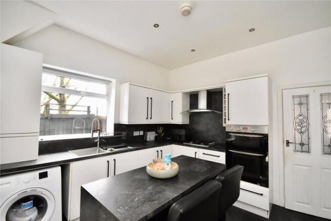 2 bed Semi-Detached for sale Image 4
