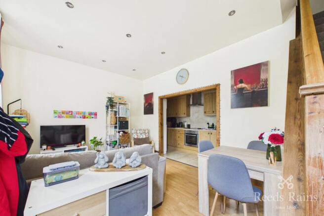 2 bed Terraced for sale Image 3