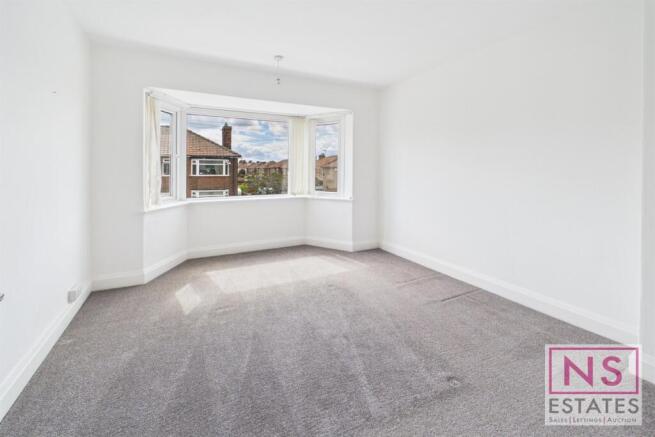 3 bed Semi-Detached for sale Image 10