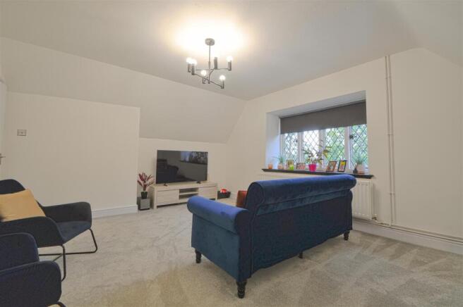 Living room 2.jpg