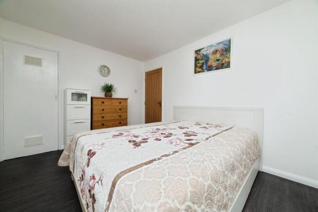 2 bed Semi-Detached for sale Image 12