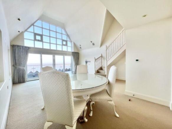 Living dining room