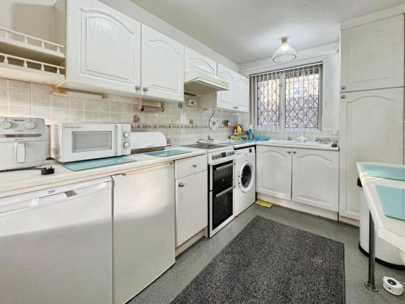Welham Walk, Bradford, BD3 0DL photo 4